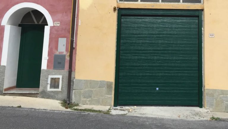 Armo Traditional doors for garages