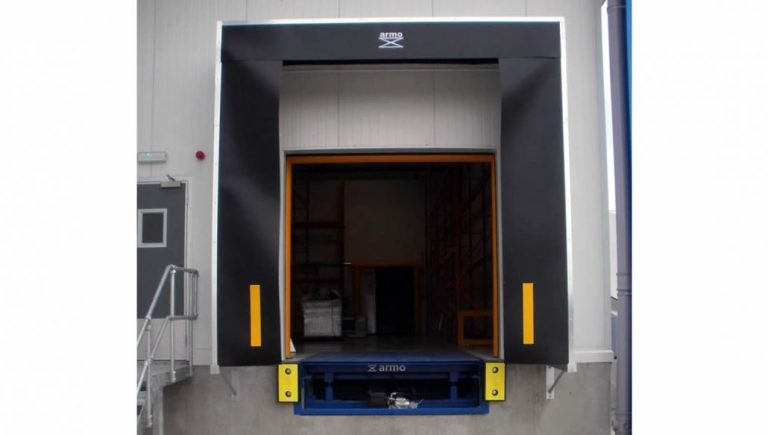 Armo Telescopic lip dock levellers