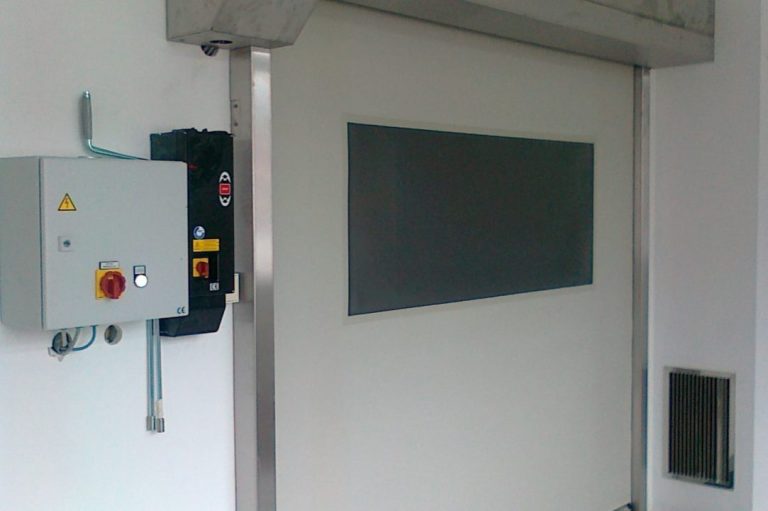 High-speed roll-up door EFA-SRT® CR Efficient.