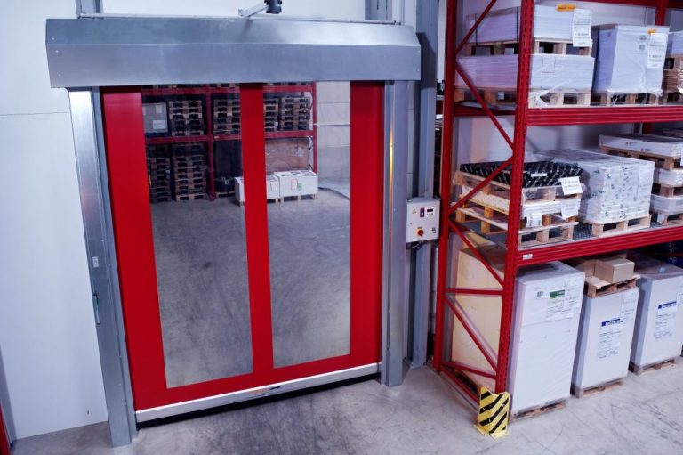 High-speed roll-up door EFA-SRT® Premium.